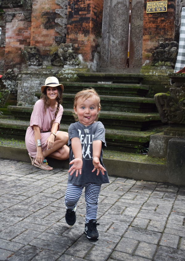 viajarenfamiliaabali24