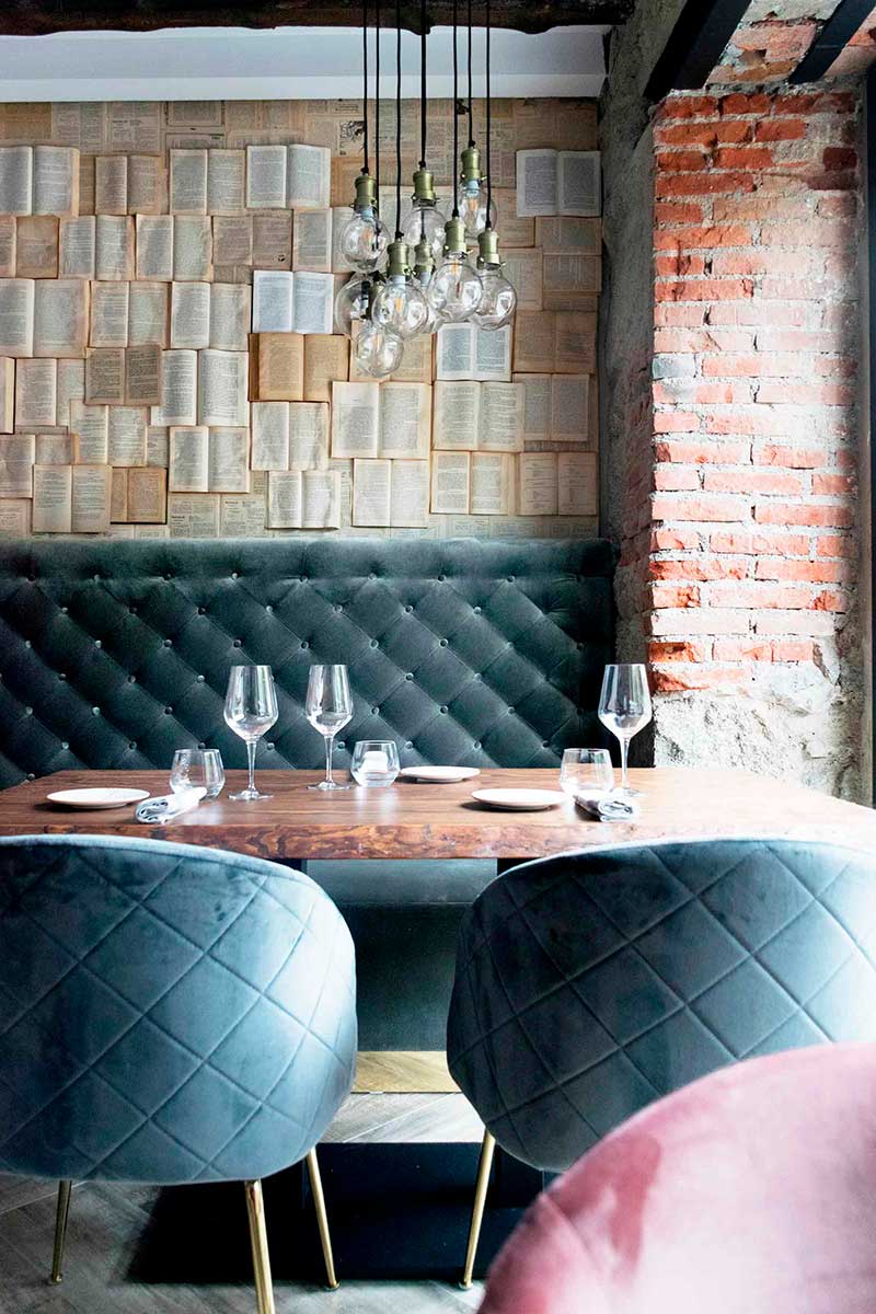 Pared repleta libros de cocina