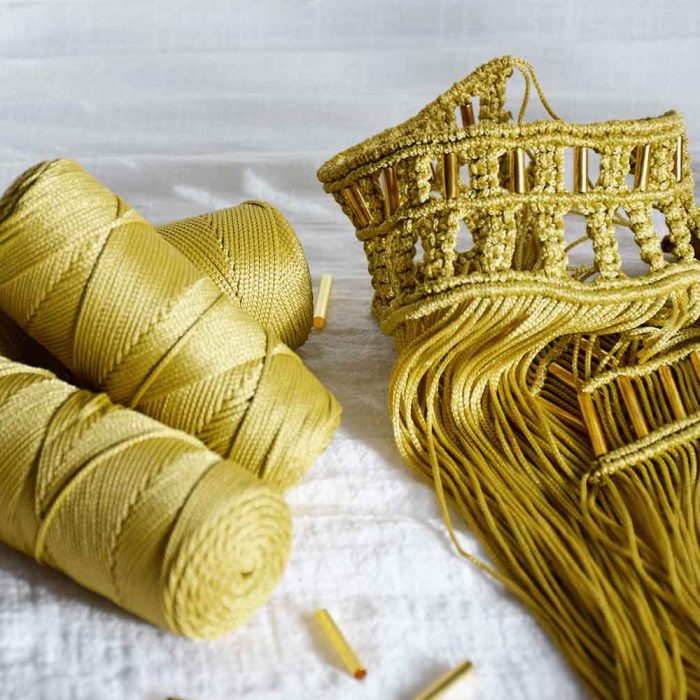 hilo macrame dorado