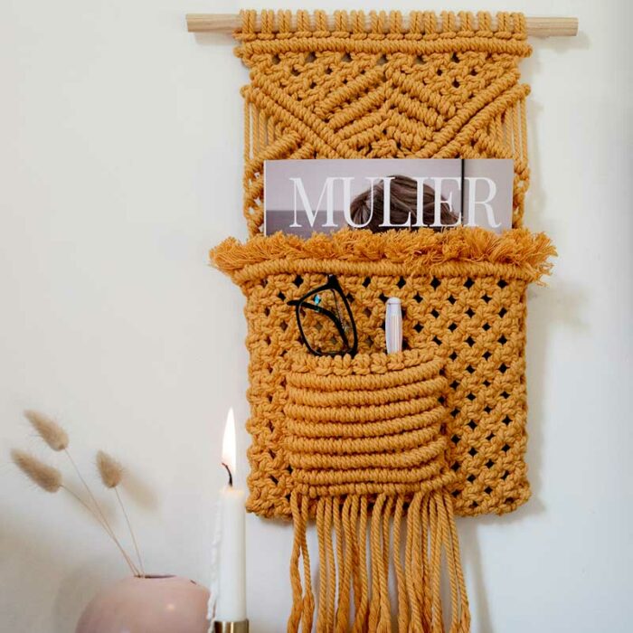 revistero-pared-con-bolsillo